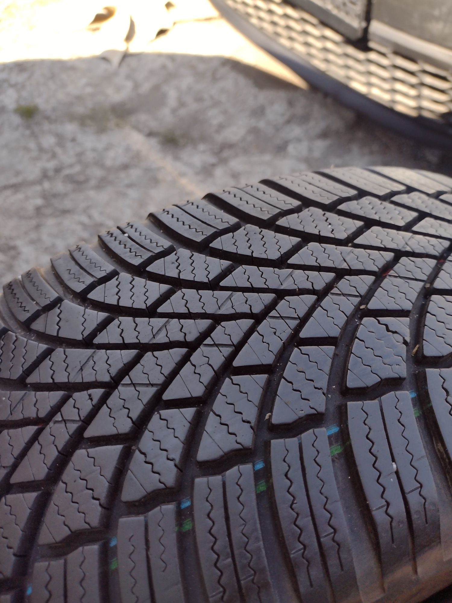 Перфектни 4бр.185/60/15 Bridgestone LM005 dot4619