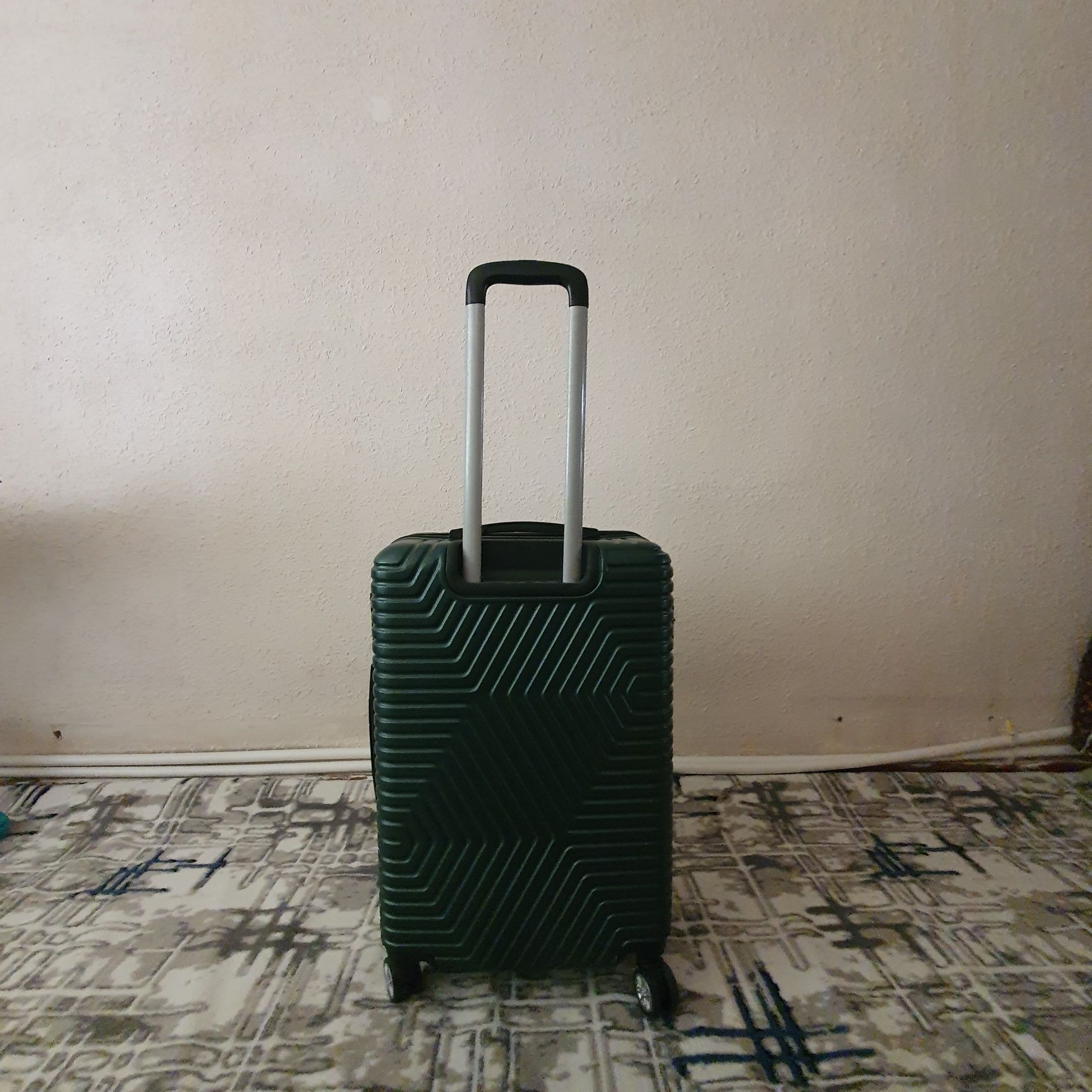 Новый чемодан Турецкий