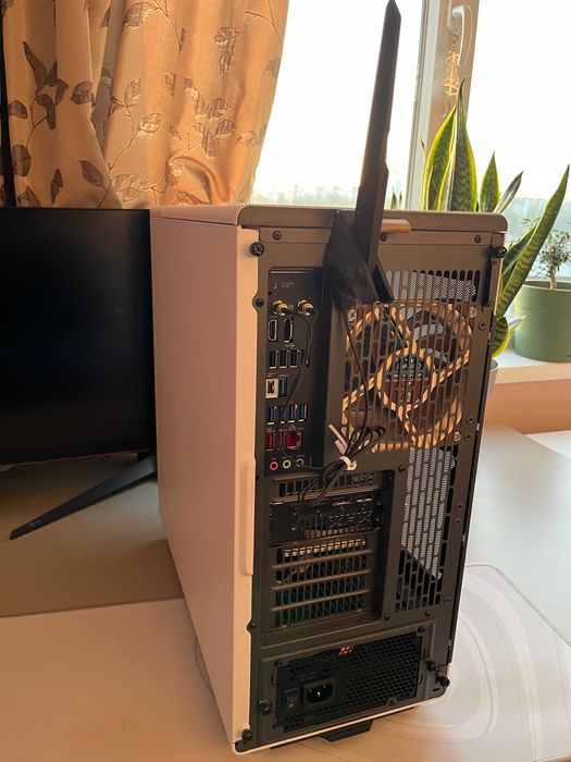 Гейминг/работен компютър – Ryzen 7 7800X3D + RX 6800 XT