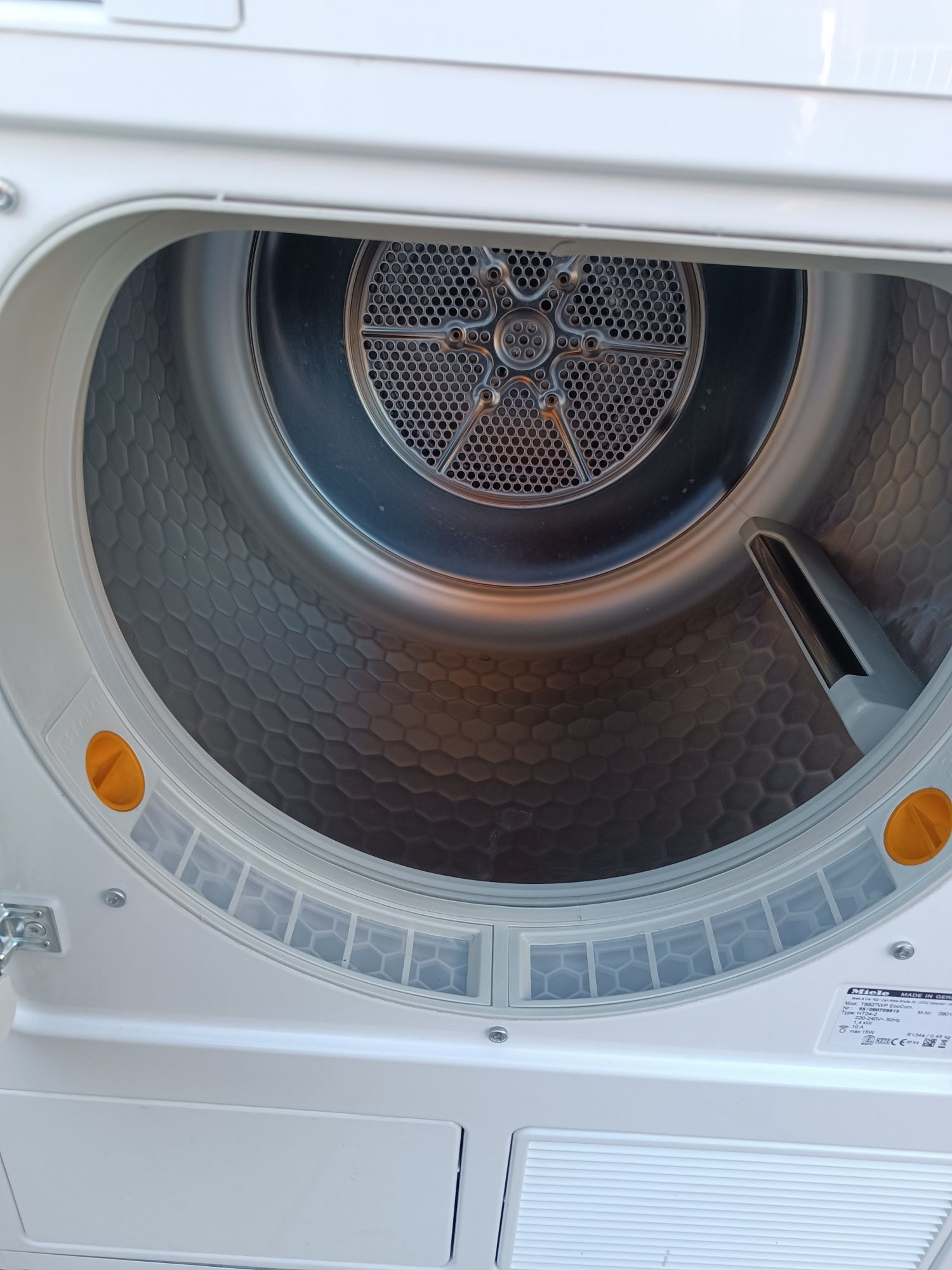Сушилня miele с термопомпа