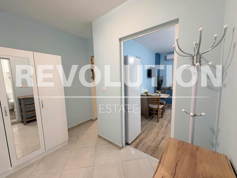 Дава се под наем Двустаен апартамент в Варна, Център - 54 кв.м за 677.79 € - Снимка #4