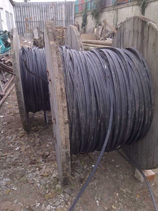 Fibra optica cablu 4x6xSML Draka cu sufa. cablu metalic ancora