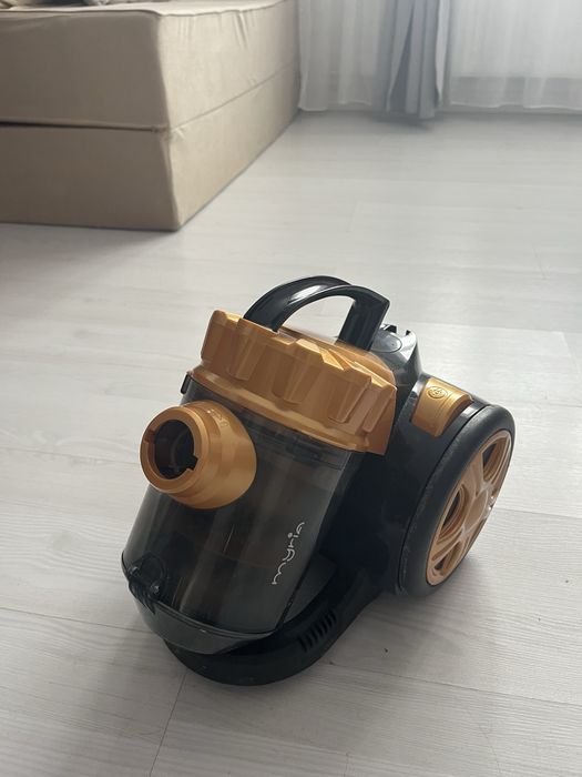 Aspirator fara sac Myria