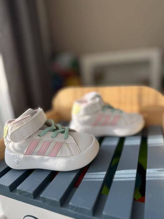 Детски кецове Adidas GRAND COURT MID 24 номер