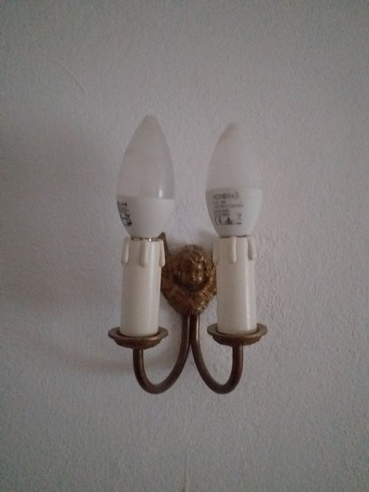 Vînd candelabru si 4 aplice