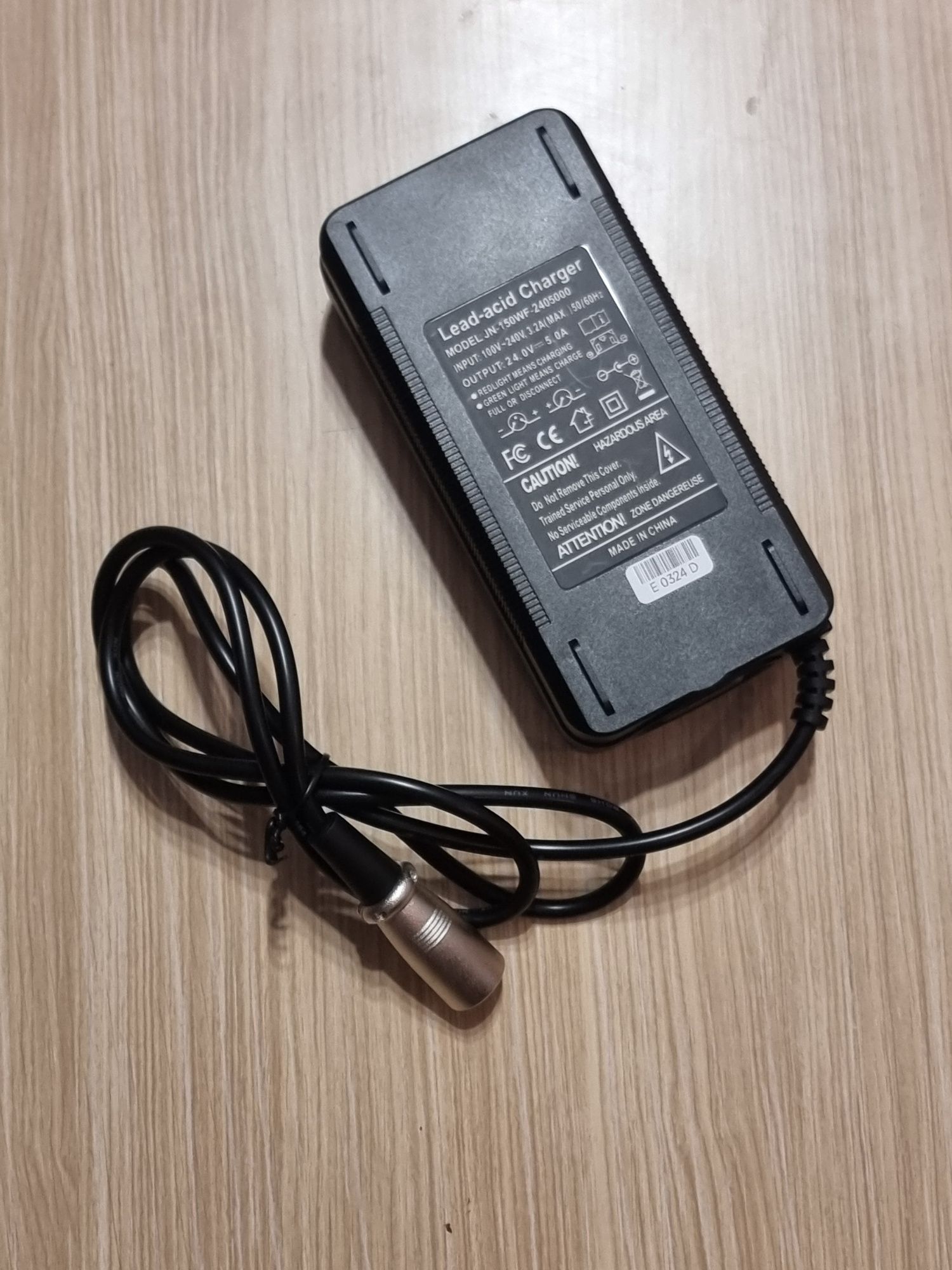 Зарядно за ел. инвалидна количка 24v 5A
