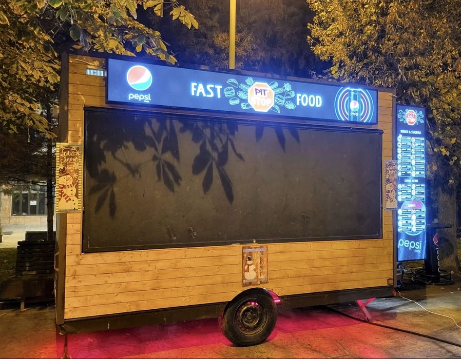 Închiriez rulota fast-food