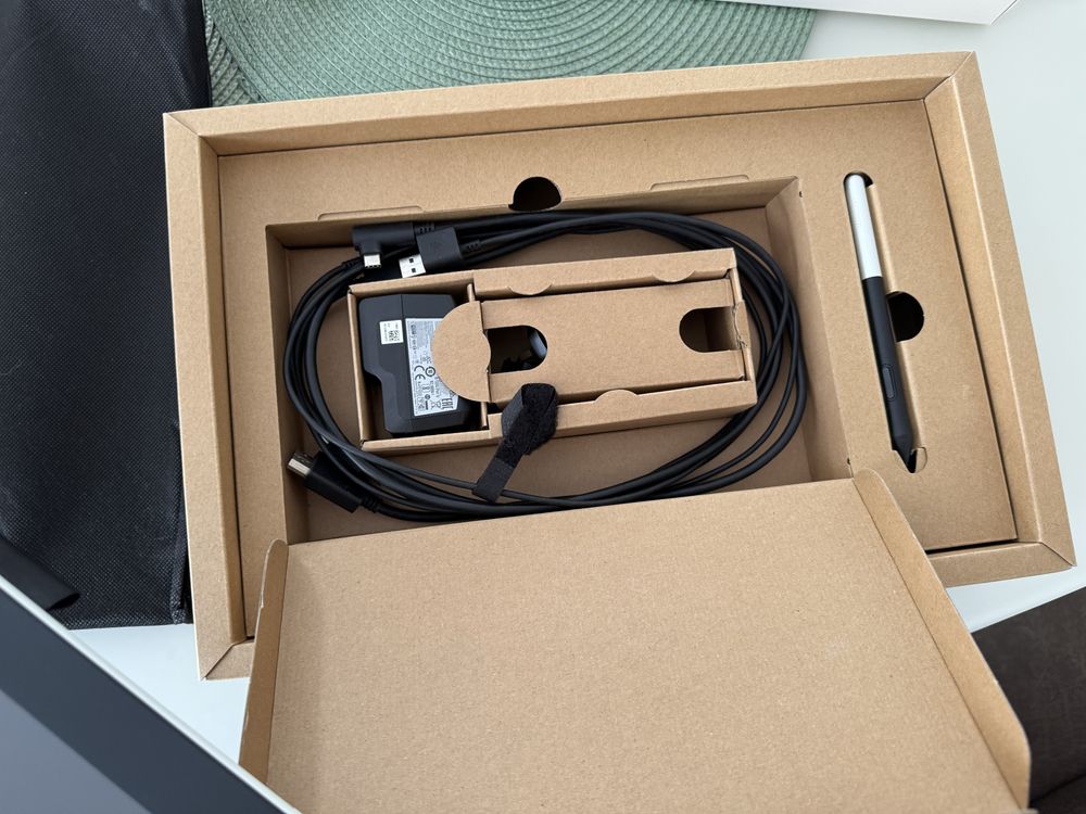 Wacom One 13 графичен таблет – като нов, използван веднъж