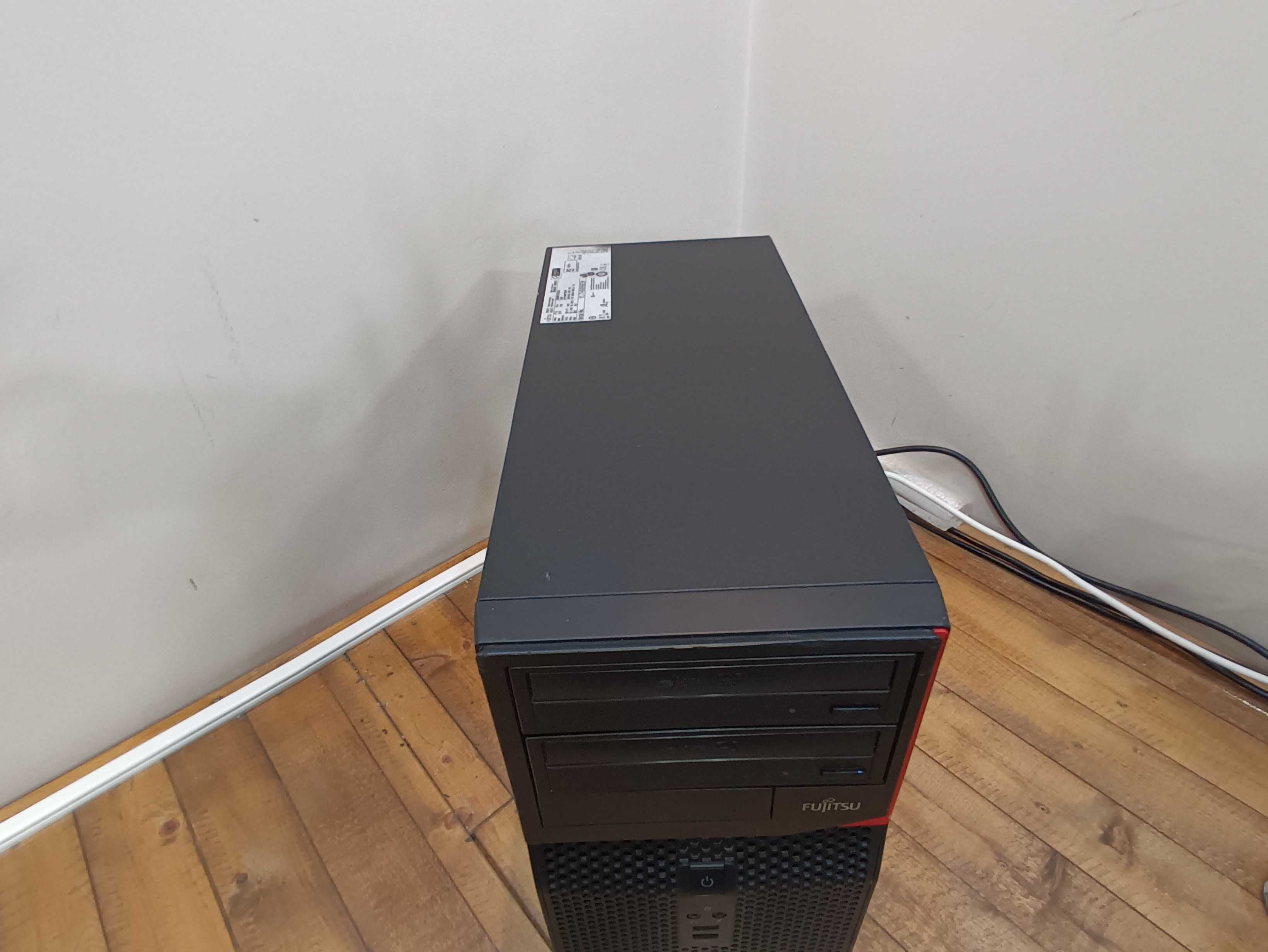 Fujitsu Esprimo P420 E85+ - Core i3-4160