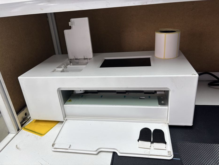 Плоттер для резки гидрогелевой пленки