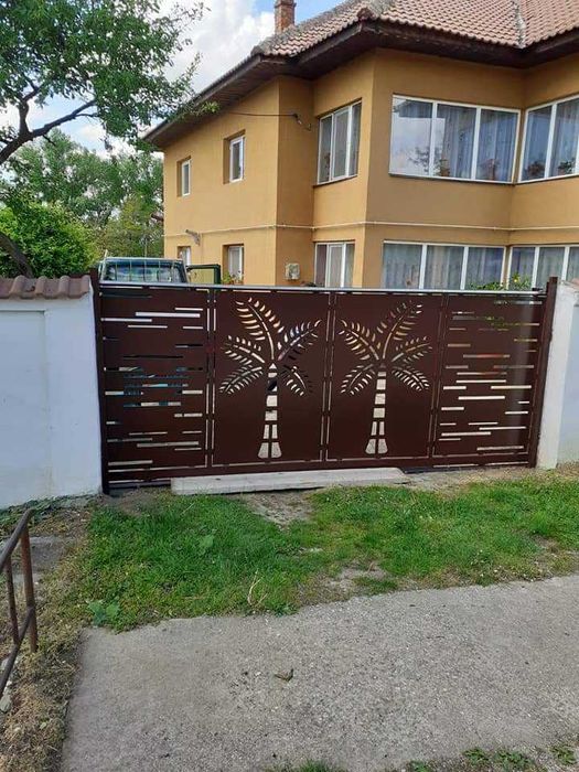 Porti din tabla decupata