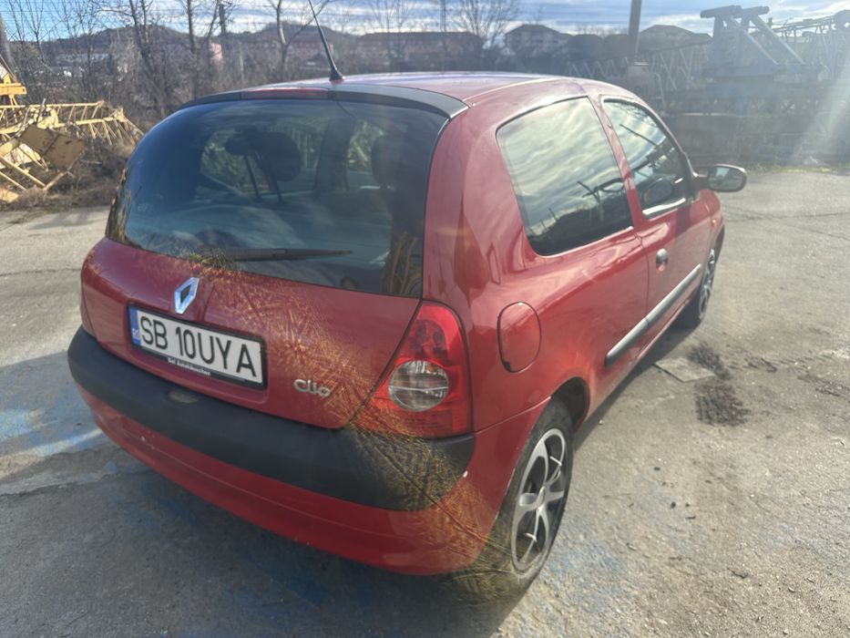 Renault Clio 1.4 Benzina 2004 AUTOMAT