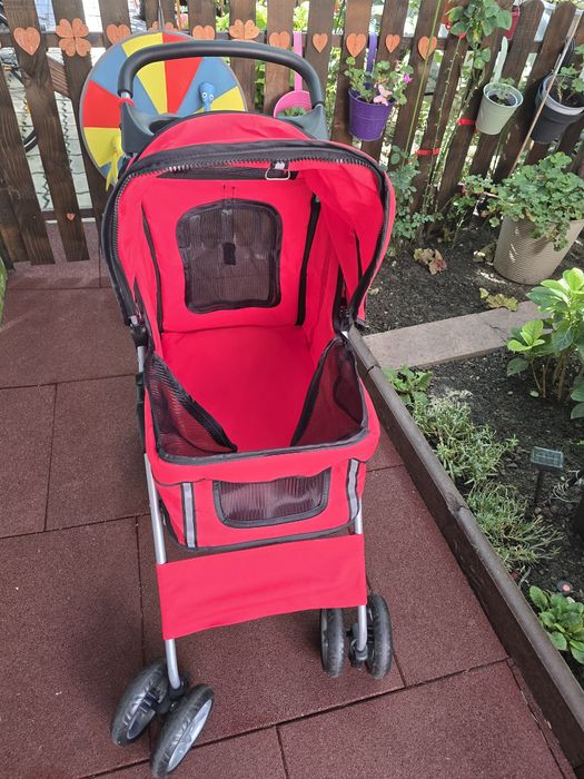 Cărucior animăluțe companie