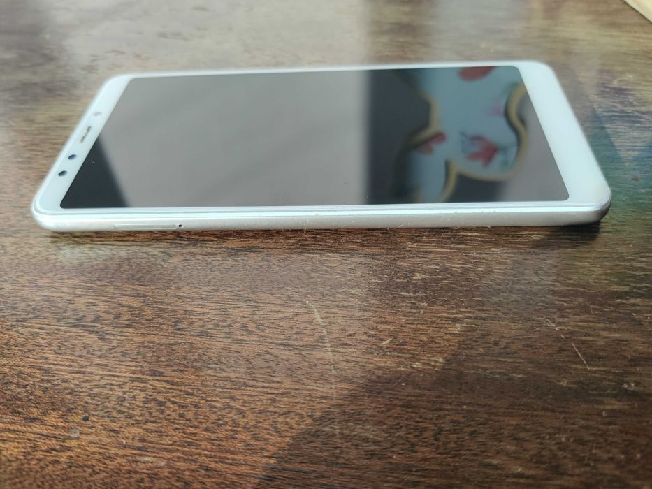 Xiaomi Redmi 5 Plus 32GB/3GB, отлично състояние