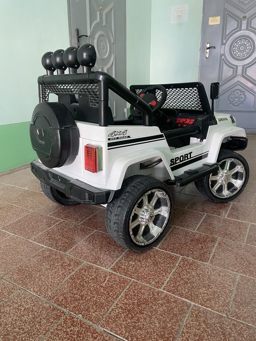 Болалар электромобили сотилади