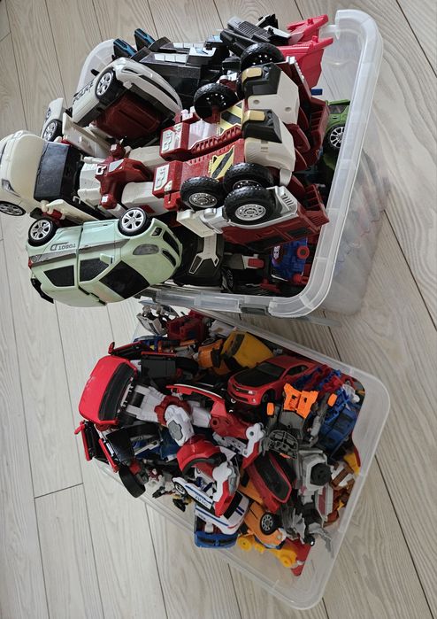 Роботы трансформеры, автоботы, дисептиконы, тоботы, Оптимус, Бамблби