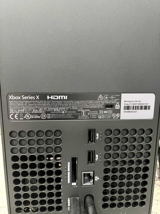 Consolă Xbox Series X cu CD, 1TB SSD, garanție: 6 luni NOUĂ!