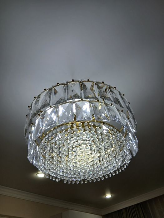 Продаю люстру. Большой-35000тг, маленький-5000тг