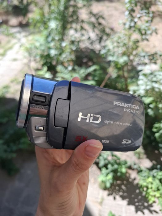 Компактна дигитална видеокамера PRAKTICA DVC 5.1 HD