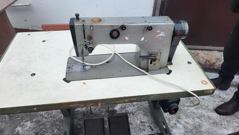 Швейная машинка прозводственная