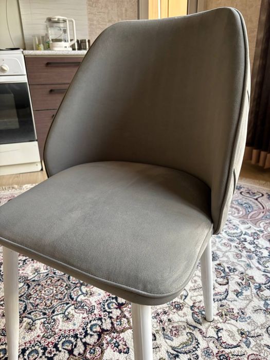 Продается стул кухонный