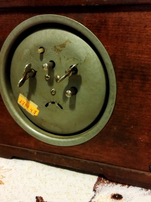 Стар дървен часовник