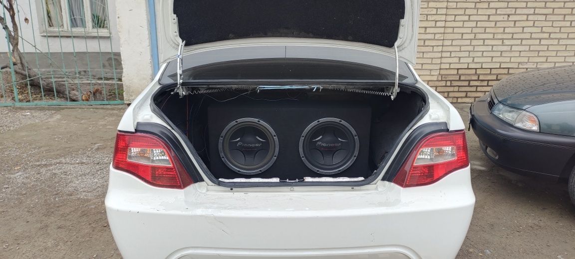 Subwoofer pioneer 600 watt