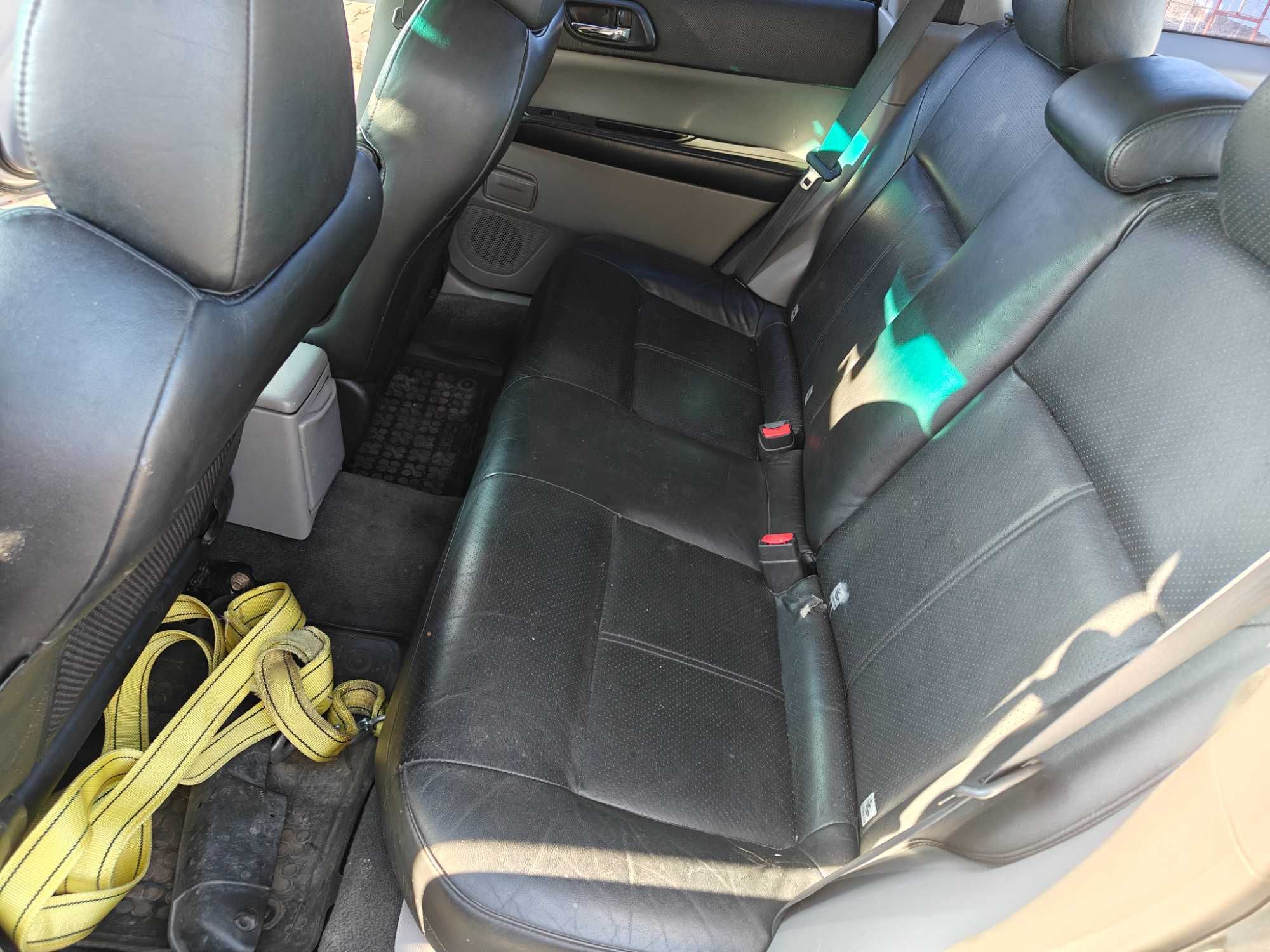 Subaru forester 2.5xt.  2005g