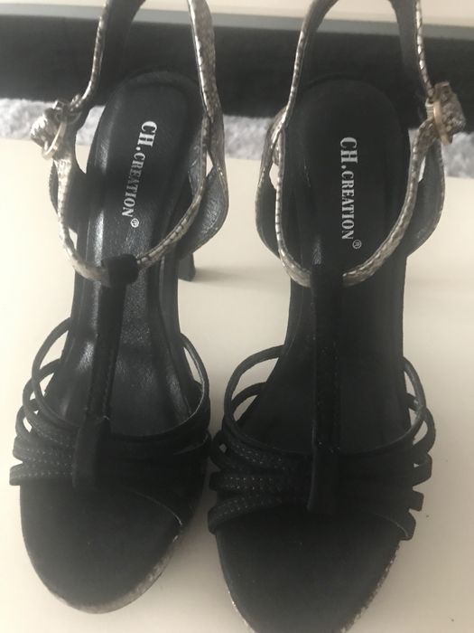 Sandale foarte elegante