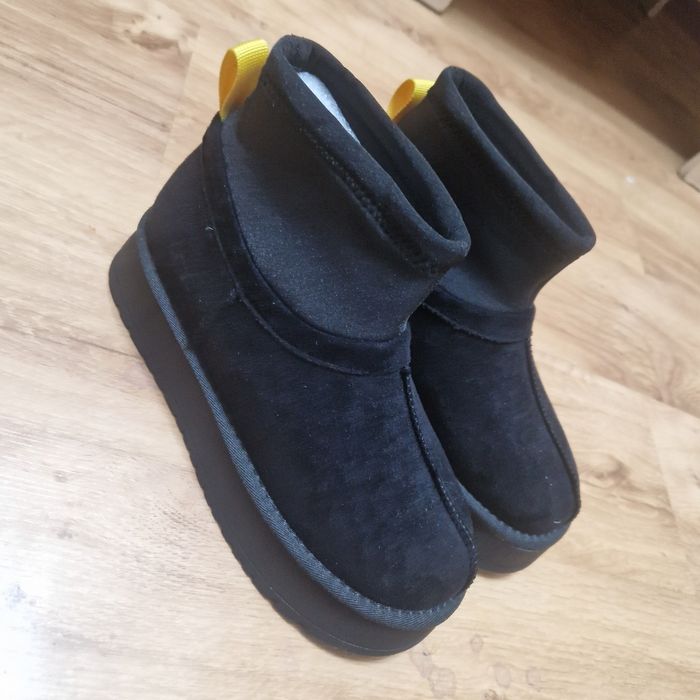 Продам новые угги