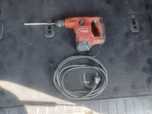 HILTI TE 6-CL Мощна SDS-Plus (TE-C) ударно пробивна машина с D-ръкохва