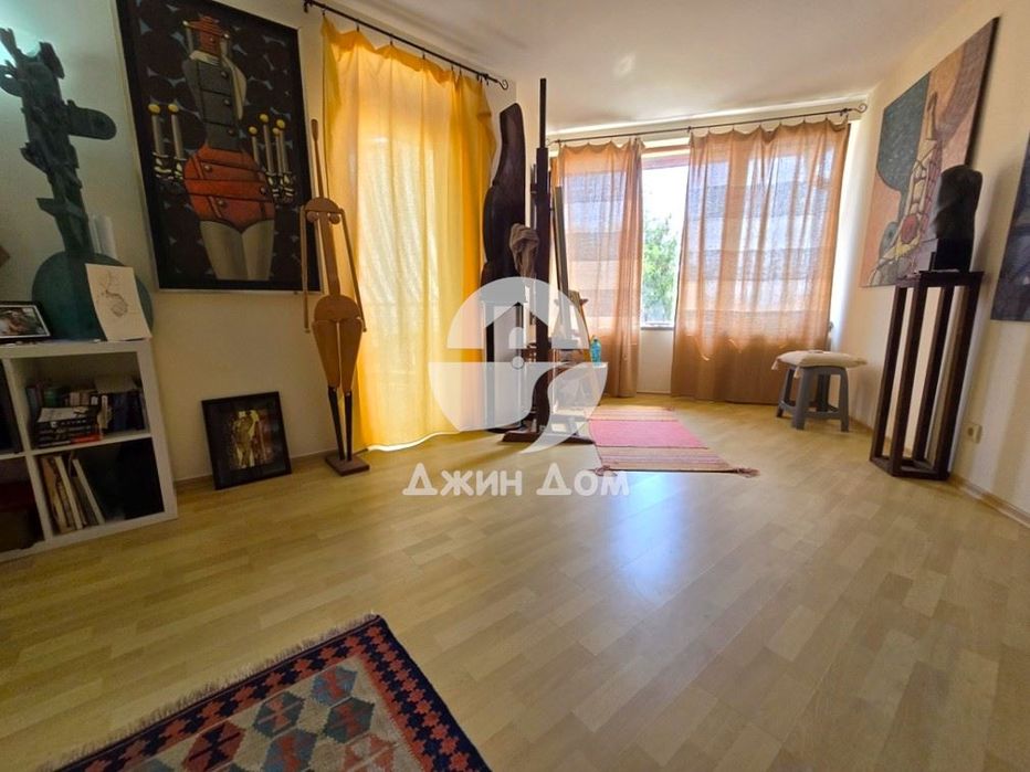 Къща в Бургас, област-с.Кошарица площ 140 цена 155000