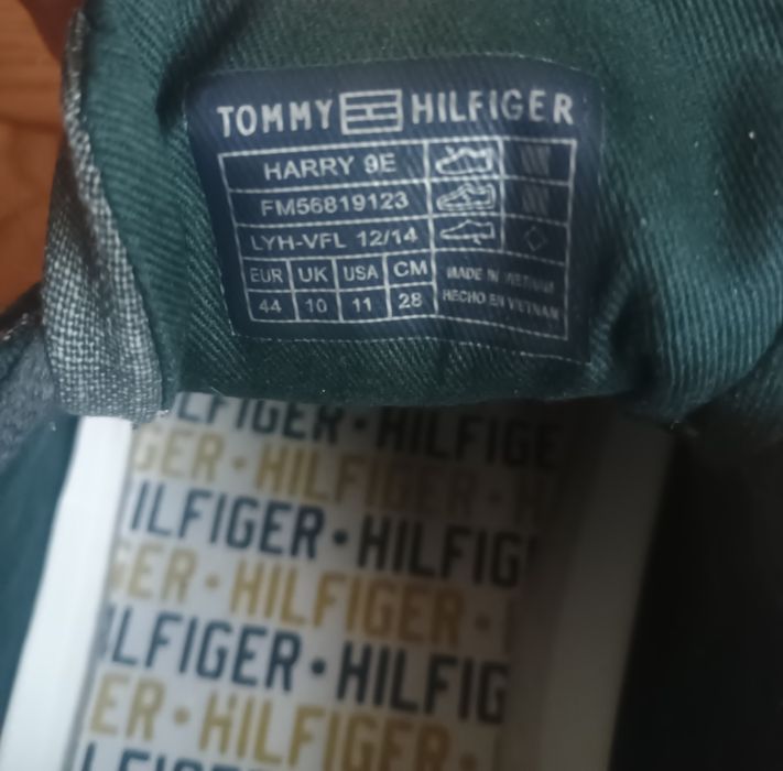 Оригинални мъжки сникърси Tommy Hilfiger
В отлично състояние
Номер