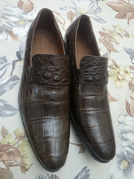 Бренд натурал тумсок терисидан туфли  сертификати бор размер 44  янги