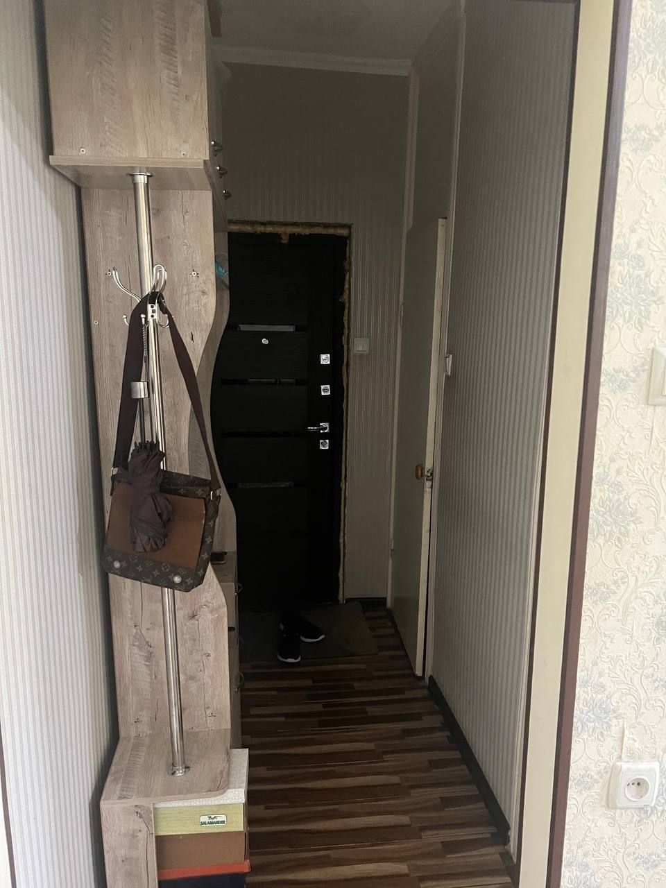 Супер лакасса Чилонзор метро 2 хона 3-этаж 4 этажли дом арзон нархда