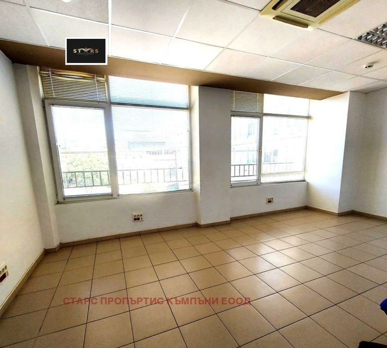 Продажба  гр. Варна - Младост 812m²