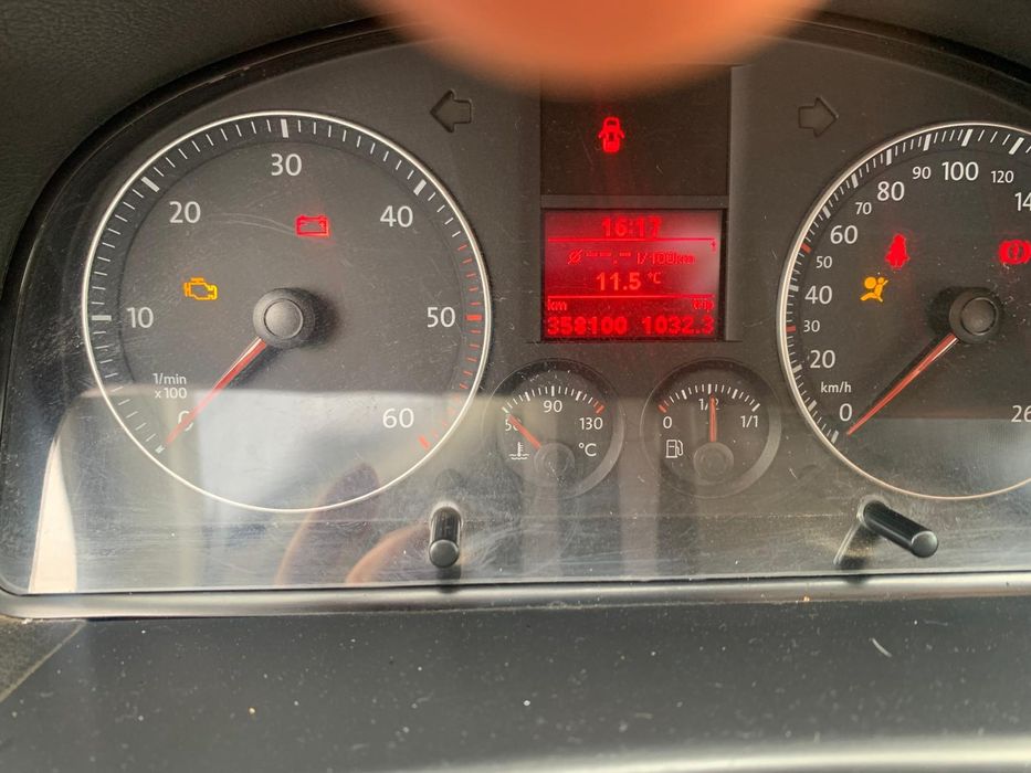 VOLKSWAGEN Touran 2005 2 l