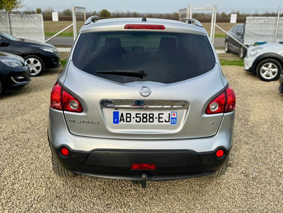 Vând Nissan Qashqai 4500 euro negociabil