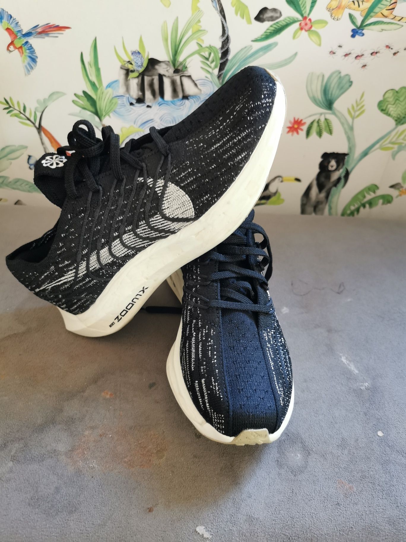 Pantofi sport noi