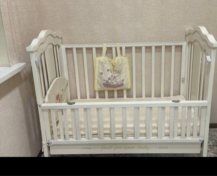 Продам детскую кроватку