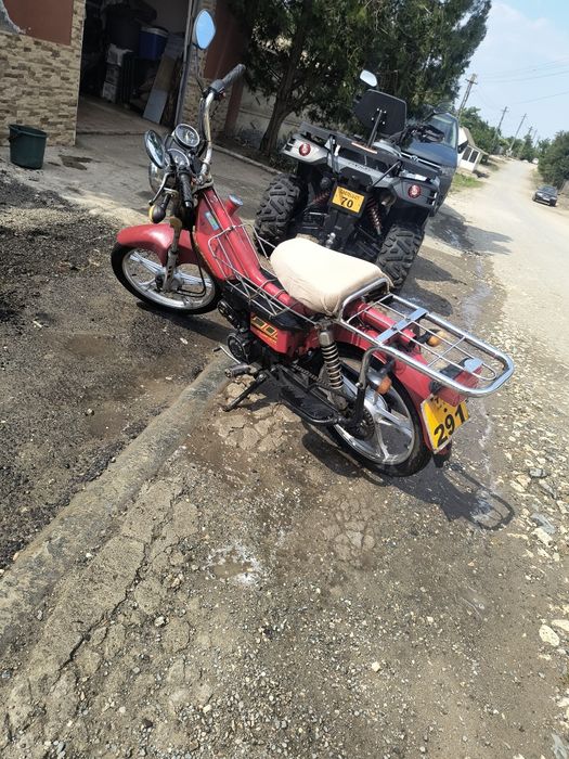 Dând first bike curier