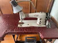 Продам промышленную швейную машинку 22 класс