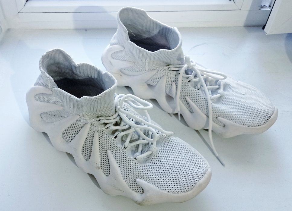 Кроссовки  yeezy