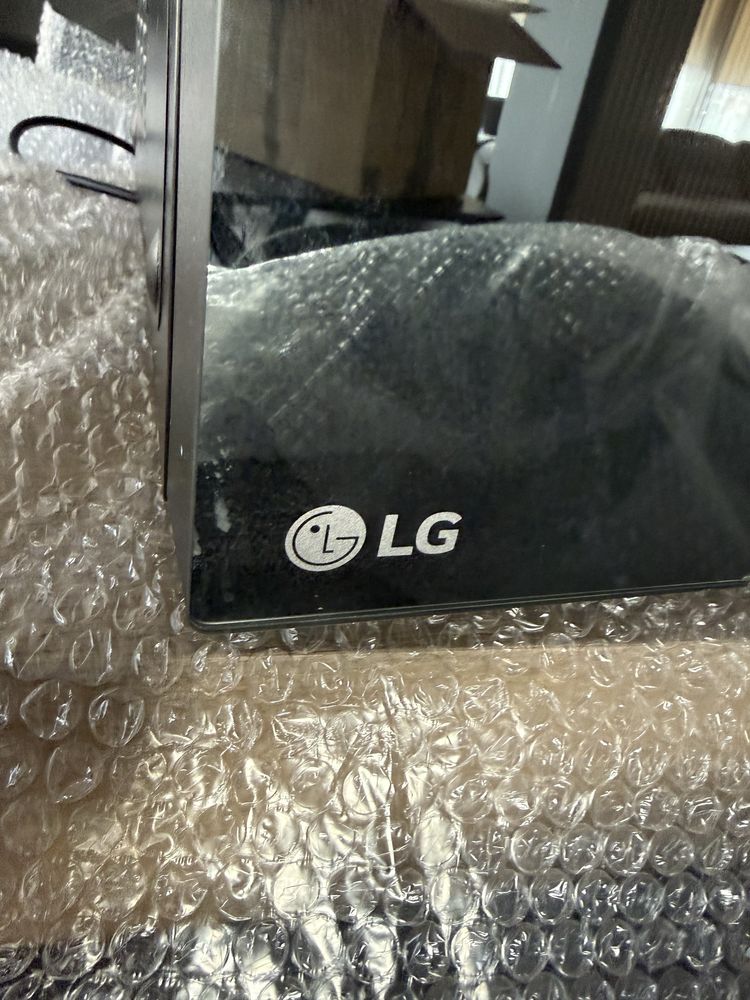 Микровълнова фурна LG