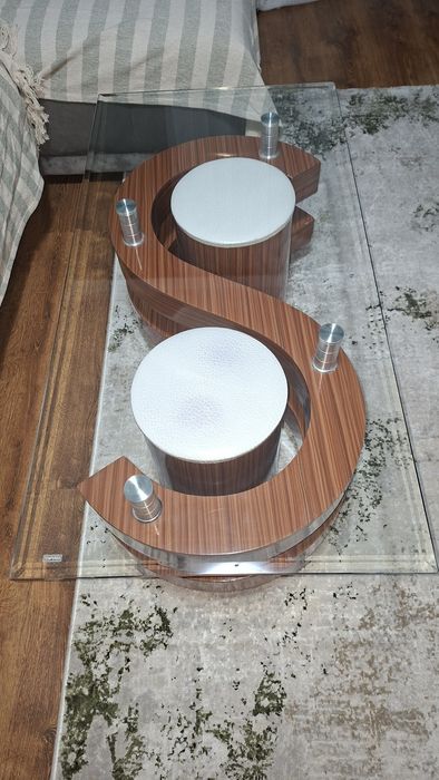 Măsuță pentru cafea cu două scăunele