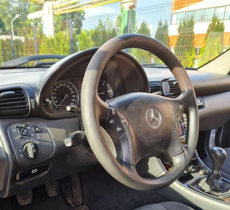 Mercedes Benz C220 CDI W203 Facelift 2005 150 cai C-class (C class MB)