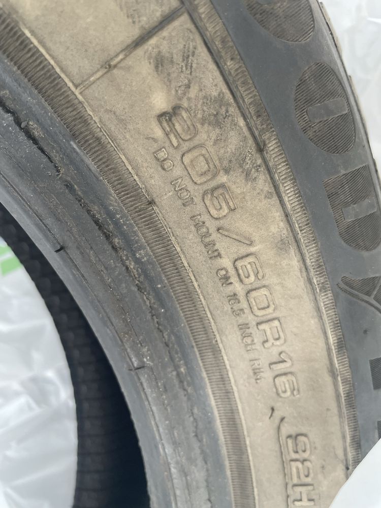 Гуми 205/60/16 GoodYear UltraGrip с джанти