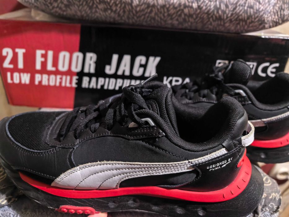 Маратонки Puma черни