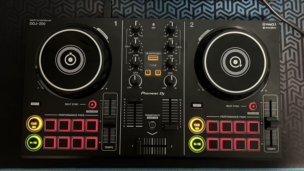 DJ контролер Pioneer DDJ-200