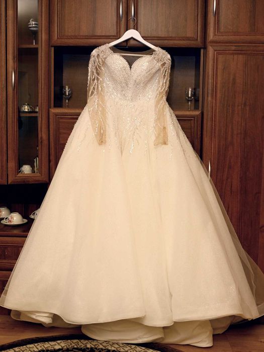 Super oferta!!Vand rochie de mireasa model deosebit!